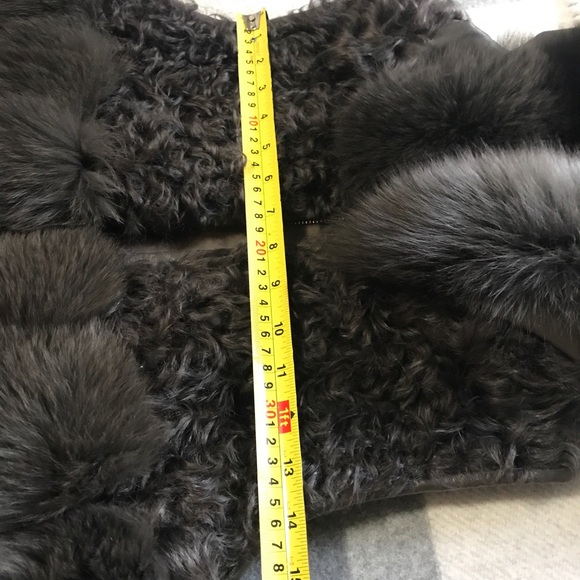 Beautiful soft Real fox fur vest - Picture 5 of 7
